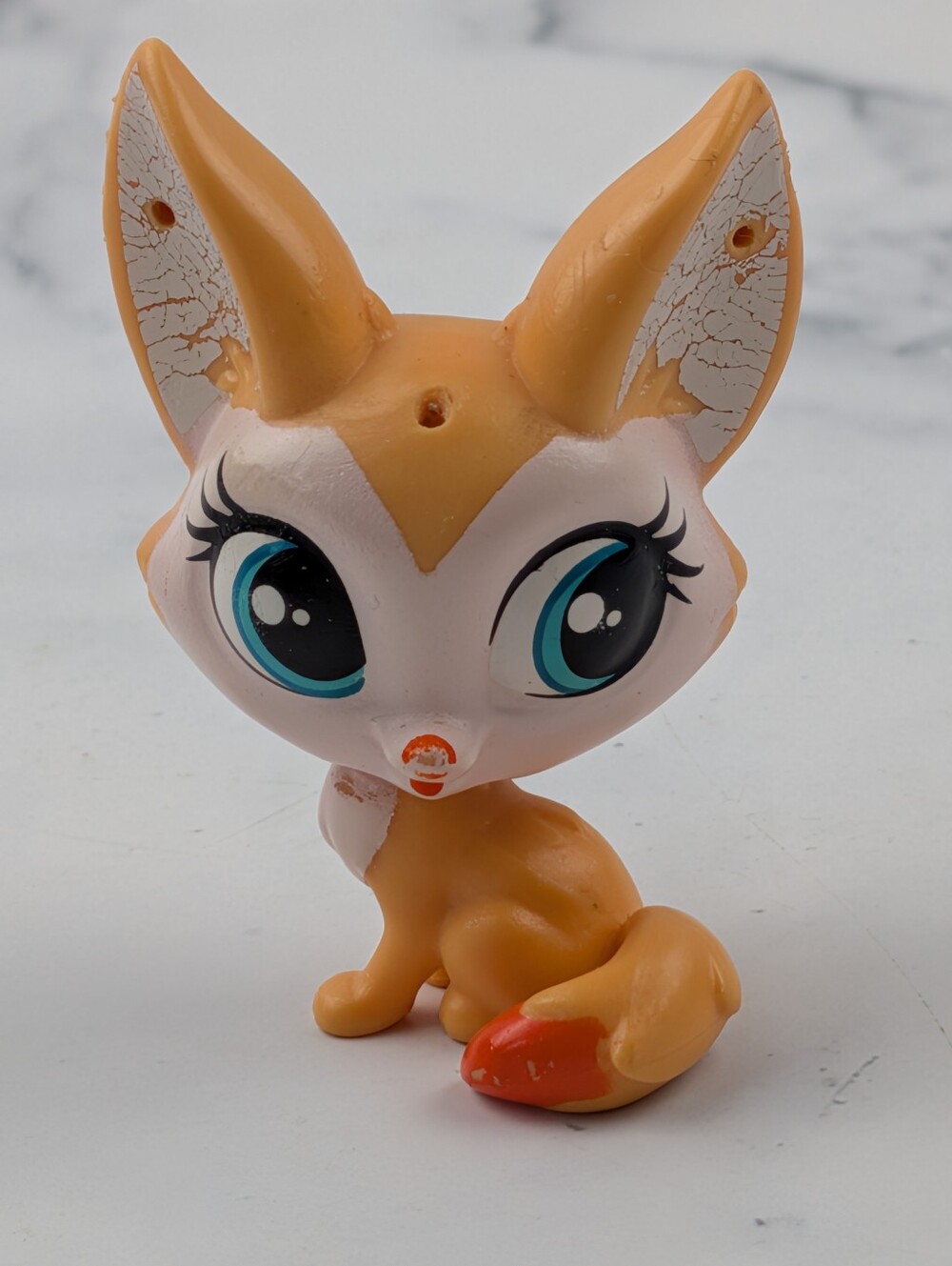 Littlest Pet Shop #3810 figure Roxy Reddington the Fennec Fox